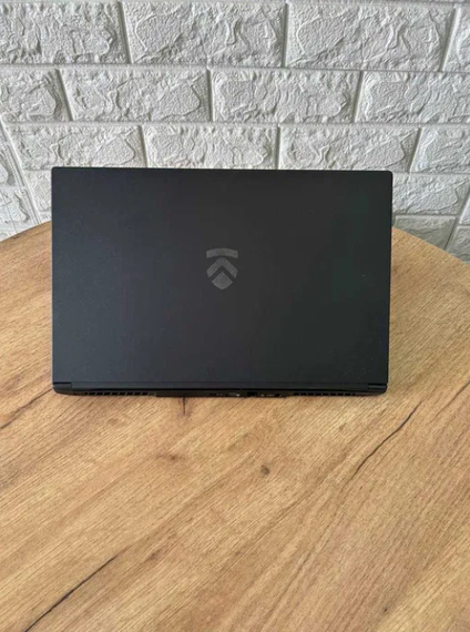 Ноутбук Eluktronics MAG-15 15.6" 144Hz i7 9750H 16Gb SSD 512Gb RTX 2070 MaxQ Б/В | Зображення 5
