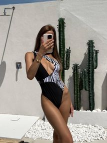 Женский слитный купальник 1507 Разные цвета  M