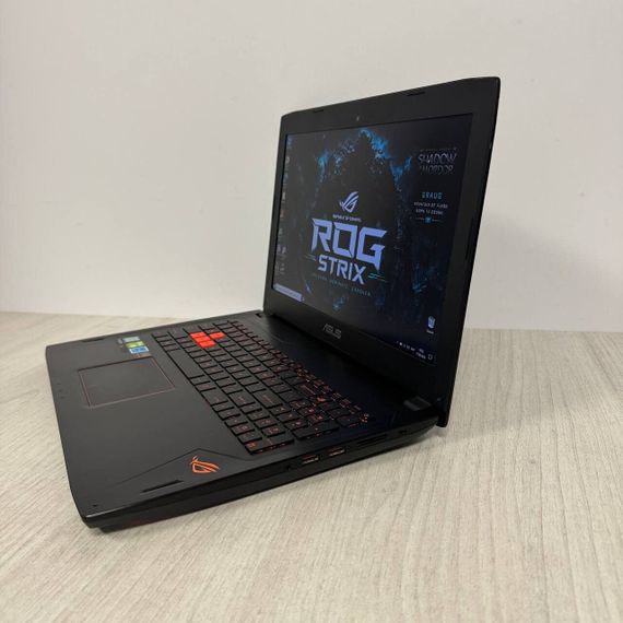 Ігровий ноутбук Б-клас Asus ROG Strix GL502VS / 15.6" (1920x1080) IPS / Intel Core i7-6700HQ (4 (8) ядра по 2.6 - 3.5 GHz) / 16 GB DDR4 / 128 GB SSD + 1000 GB HDD / nVidia GeForce GTX 1070, 8 GB GDDR5, 256-bit / WebCam б/в | Зображення 6