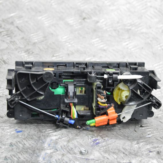 Блок управління клімат контролем Peugeot 207 2006-2013 Перемикач пічки кондиціонера Пежо 207 69910002 | Зображення 3