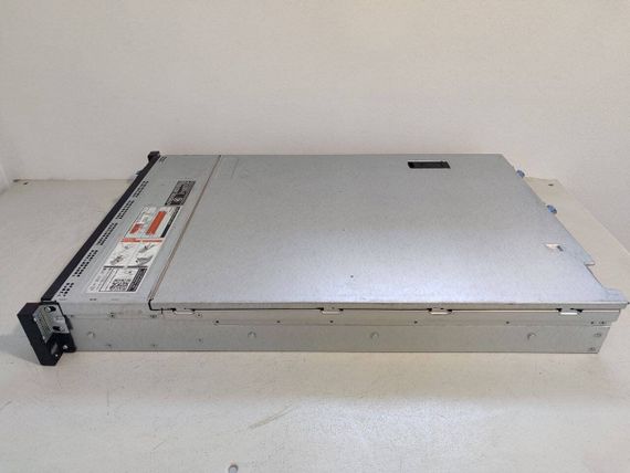 Сервер Dell PowerEdge R730xd 24SFF 2U Rack / 2x Intel Xeon E5-2667 v4 (8 (16) ядер по 3.2 - 3.6 GHz) / 64 GB DDR4 / 2x 450 GB SAS / Matrox G200eR2 / 2x 750W б/у | Зображення 3