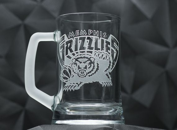 Подарочный бокал для пива 670 мл с гравировкой лого баскетбольного клуба НБА Мемфис гриззлис | Зображення 1