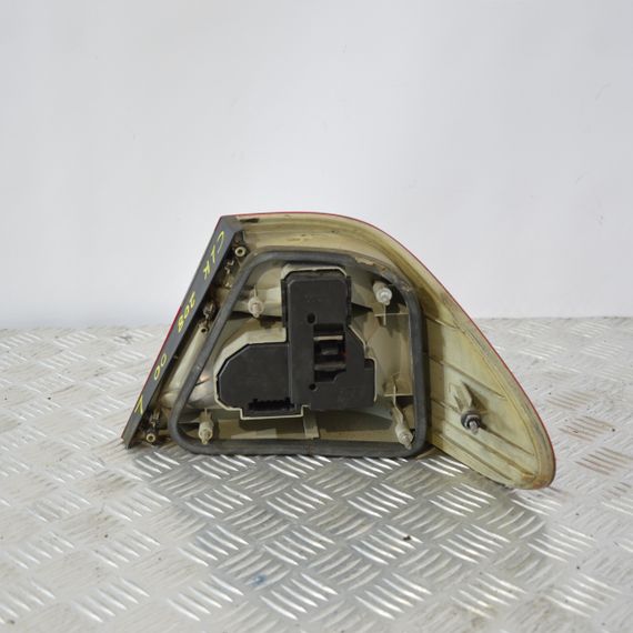 Ліхтар задній лівий Mercedes CLK W208 1997-2003 Фара стоп задня ліва Мерседес в208 2088200164 | Зображення 2