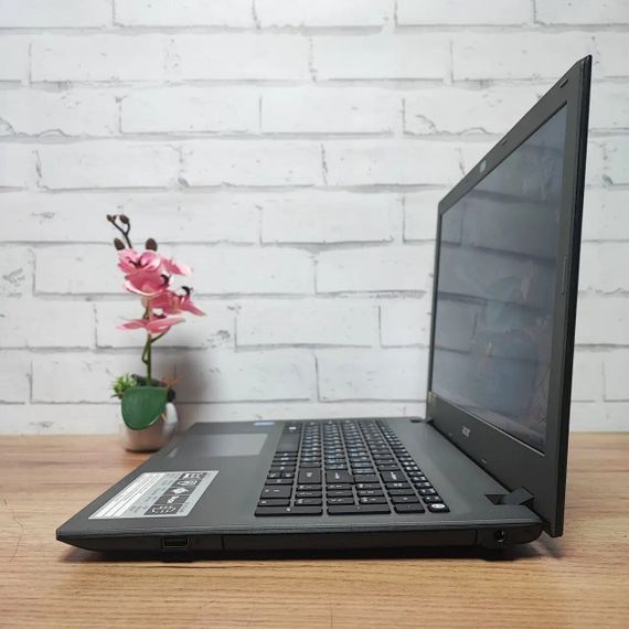 Ноутбук Б-класс Acer Aspire E5-573 / 15.6" (1920x1080) TN / Intel Core i3-5005U (2 (4) ядра по 2.0 GHz) / 8 GB DDR3 / 256 GB SSD / Intel HD Graphics 5500 / WebCam / DVD-ROM б/у | Зображення 5