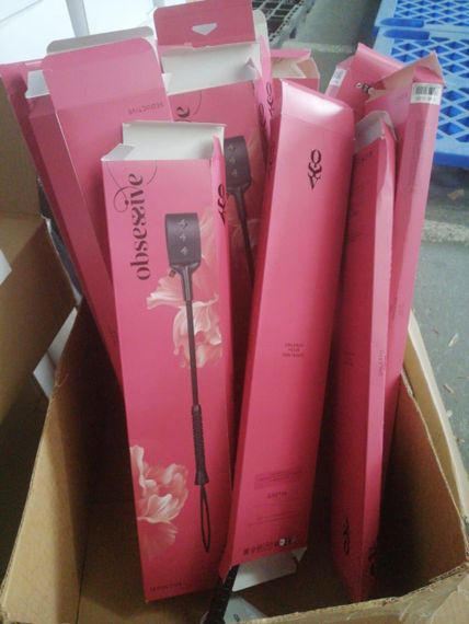 Шльопанка із заклепками Obsessive Gretia studded crop O/S, чорна (м'ята упаковка!!!) sexstyle | Зображення 1