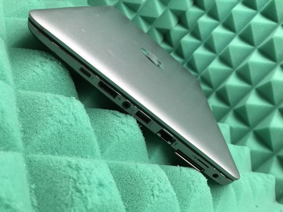 Нетбук Б-клас HP EliteBook 820 G3 / 12.5" (1920x1080) IPS / Intel Core i7-6600U (2 (4) ядра по 2.6 - 3.4 GHz) / 8 GB DDR4 / 240 GB SSD / Intel HD Graphics 520 / WebCam / DisplayPort б/в | Зображення 5