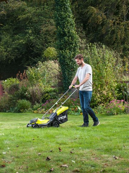 Газонокосарка Ryobi RLM18X33B-40 ONE+ акумуляторна 18В | Зображення 2