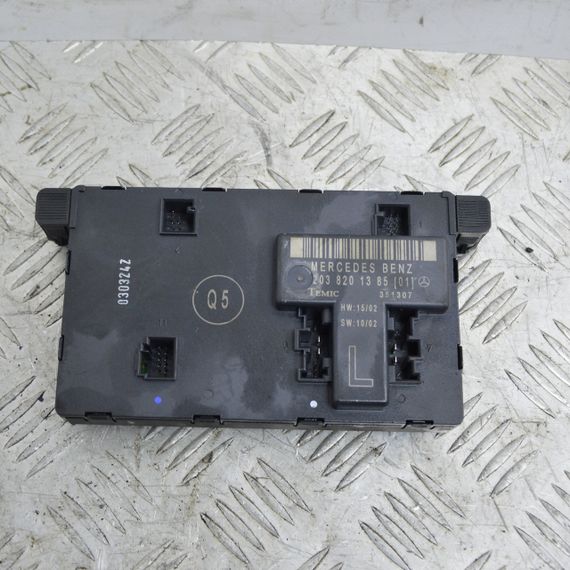 Блок комфорту Mercedes C-Class W203 блок управління передніх лівих дверей Мерседес Ц-клас 2038201385