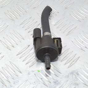 Клапан вентиляції паливного бака 2.0 Volkswagen Golf V Passat B6 2004-2010 Клапан вентиляції бензобака Фольксваген 06E906517A