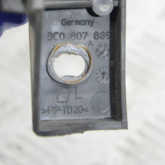 Кронштейн бампера передній лівий Volkswagen Passat B6 2005-2010 Облицювання бампера Фольксваген Пассат 3C0807889 | Зображення 2