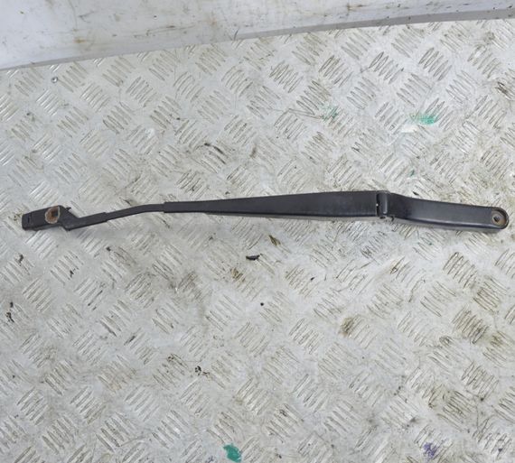 Повідець двірника передній лівий Volkswagen Passat B6 2005-2010 Важіль склоочисника Фольксваген 3C1955409C