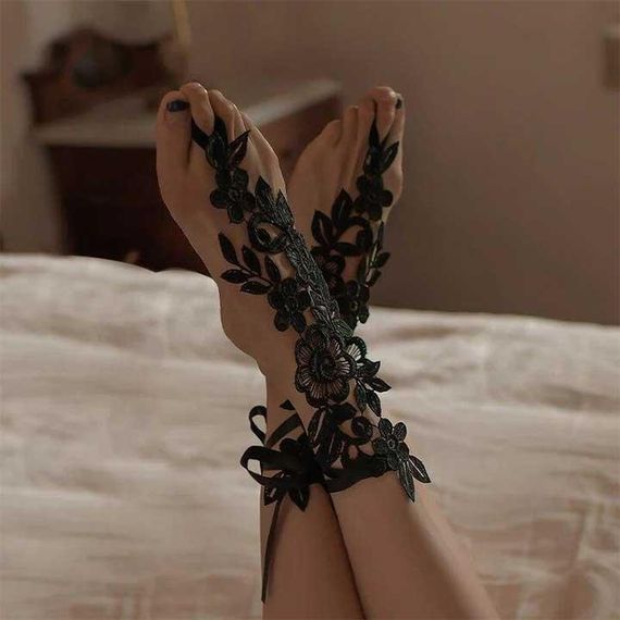 Кружевные цветочные гольфы с завязками XS/S/М/L (1,2,3,4) Черный – Эротическое бельё | Зображення 1