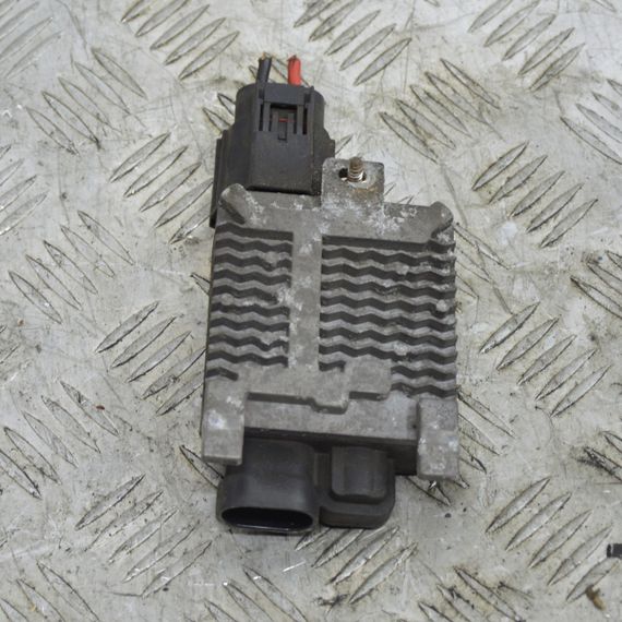 Регулятор обертів вентилятора Ford Focus II Mondeo IV 2004-2015 Блок управління вентилятором Форд 940002904