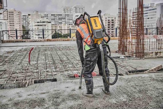 Вібратор-рюкзак глибинний акумуляторний POWERSHIFT DeWALT DCPS310N | Зображення 6