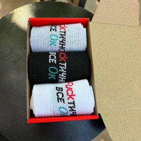 Подарочный набор мужских носков в коробке размер 40-45 3 пары разные цвета ч3бокс034