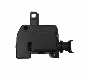 VOLKSWAGEN Passat B5 (96-00) центральный замок багажника 2 контакта 1C0827425, Пассат Б5