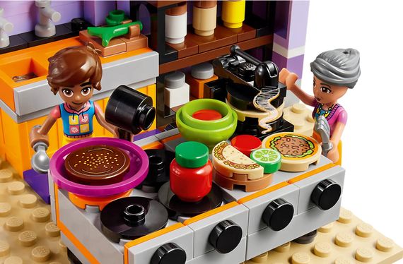 Конструктор LEGO Friends Хартлейк-Сіті. Громадська кухня (41747) | Зображення 4