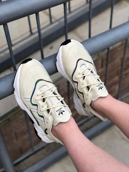 Жіночі кросівки Adidas Ozweego Milk White | Зображення 2