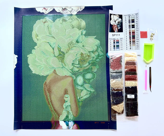 Алмазна мозаїка Дама з півоніями 40х50 см ColorArt SP111 | Зображення 2