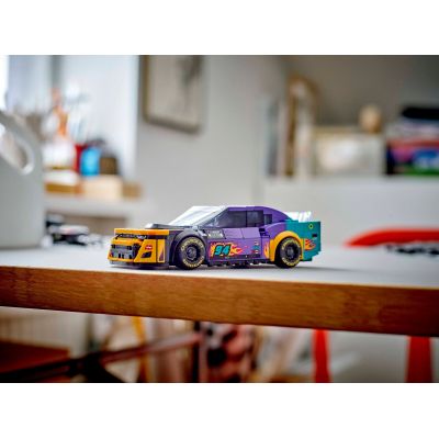 Конструктор LEGO Speed Champions NASCAR Next Gen Chevrolet Camaro ZL1, 328 деталей (76935) | Зображення 6
