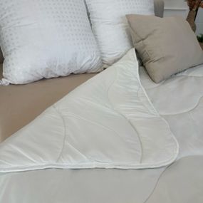 Ковдра двоспальна силіконова Viluta Relax 21419 170x210 см кремова