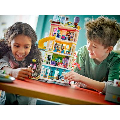Конструктор LEGO Friends Хартлейк-Сити. Общественный центр 1513 деталей (41748) - Топ Продаж! | Зображення 4