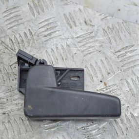 Ручка відкривання капота Volkswagen Golf VII 2012-2020 Ручка відкривання капота Фольксваген Гольф 7 6R1823633