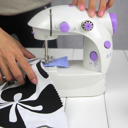Швейная мини машинка 4 в 1 Mini Sewing Machine SM201 | Зображення 5