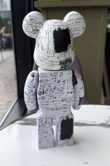 Фигурка Bearbrick дизайнерська статуетка ведмідь Беарбрік 28 см mb038 біла | Зображення 1