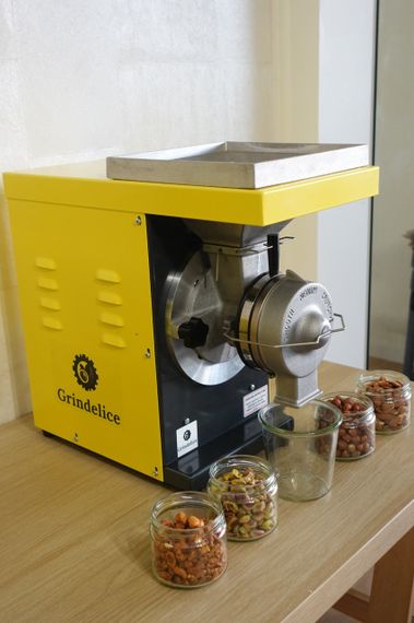 Комерційна машина Grindelice для виробництва горіхової пасти | Зображення 1