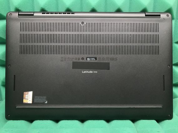 Ультрабук Б-класс Dell Latitude 7410 / 14" (1920x1080) IPS / Intel Core i5-10310U (4 (8) ядра по 1.7 - 4.4 GHz) / 16 GB DDR4 / 256 GB SSD / Intel UHD Graphics / WebCam / USB 3.2 / HDMI / Windows 10 б/у | Зображення 8