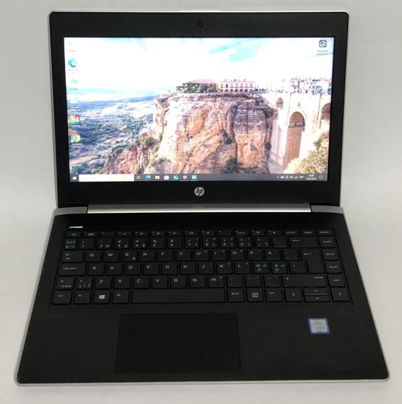 Ультрабук Б-класс HP ProBook 430 G5 / 13.3" (1366x768) TN / Intel Core i3-8130U (2 (4) ядра по 2.2 - 3.4 GHz) / 8 GB DDR4 / 128 GB SSD / Intel UHD Graphics 620 / WebCam / Win 10 Pro б/у | Зображення 3