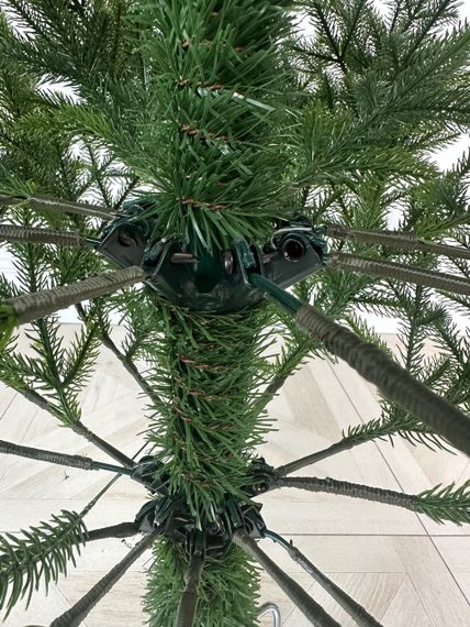 Искусственная ёлка HVOYA Forest литая 220 см зелёная с эффектом молодой хвои | Зображення 2