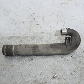 Патрубок інтеркулера 1.9 CDTI Opel Astra H Zafira B 2004-2014 Трубка шланг інтеркулера Опель Астра Н 55353826