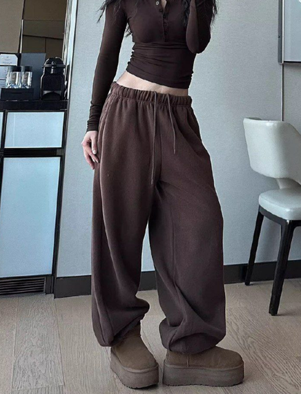 Женские широкие спортивные штаны с затяжками снизу SS675 цвет коричневый, размер onesize 42/46 | Зображення 1
