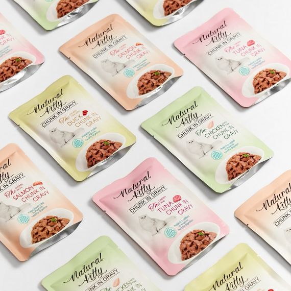 Вологий корм для котів з куркою та лососем Natural Kitty Chunk In Gravy Chicken With Salmon, 85 гр | Зображення 2