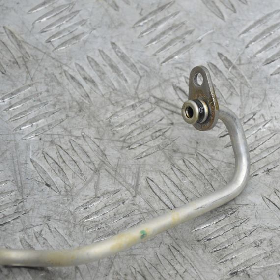 Трубка подачі масла в турбіну Skoda Octavia Fabia 2012-2024 Масляна трубка турбіни Шкода 04E145140E | Зображення 1