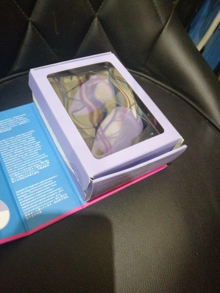 Набор менструальных чаш Satisfyer Feel Confident (lila), 15мл и 20мл (примята и вскрыта упаковка!!!) Sex Aura | Зображення 1
