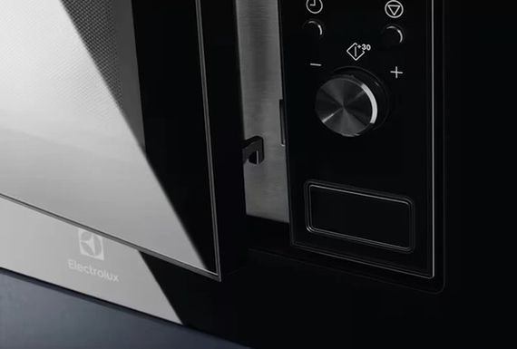 Мікрохвильова піч Electrolux LMS2203EMK | Зображення 2