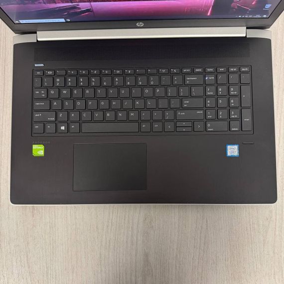 Ноутбук Б-клас HP ProBook 470 G5 / 17.3" (1920x1080) IPS / Intel Core i7-8550U (4 (8) ядра по 1.8 - 4.0 GHz) / 8 GB DDR4 / 256 GB SSD / nVidia GeForce 930MX, 2 GB DDR3, 64-bit / WebCam б/в | Зображення 3