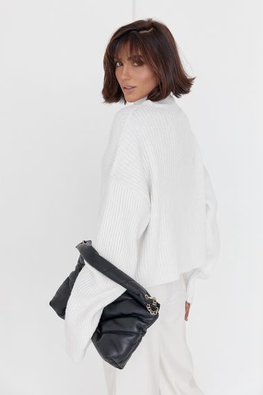 Однотонный женский свитер oversize фасона молочный цвет M | Зображення 1