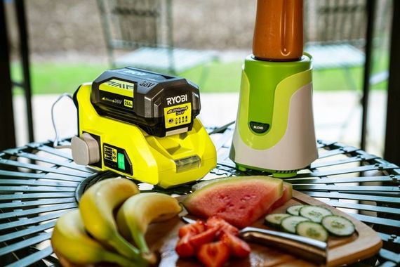 Інвертор напруги акумуляторний Ryobi RY36BI300A-0, MAX POWER 36В, 220В, 300Вт/500Вт пікова, (без АКБ та ЗУ) (5133004893) | Зображення 1