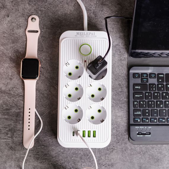Мережевий фільтр 5 м подовжувач F06U на 6 розеток 4 USB 1 Type-C та кнопкою відключення Білий HP-5-25 | Зображення 1