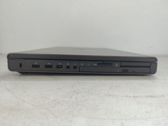 Мобильная рабочая станция Dell Precision M6600 / 17.3" (1920x1080) TN / Intel Core i7-2860QM (4 (8) ядра по 2.5 - 3.6 GHz) / 32 GB DDR3 / 240 GB SSD / AMD FirePro M8900, 2 GB GDDR5, 256-bit / DVD-ROM б/у + Подарок Зубная щетка Colgate Connect M1 | Зображення 2
