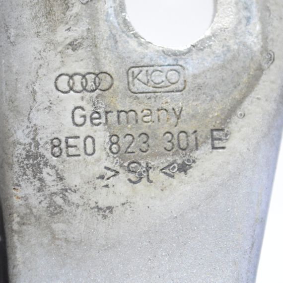 Петля капота ліва Audi A4 B6 B7 2000-2008 Шарнір капота лівий Ауді а4 б6 б7 8E0823301E | Зображення 3