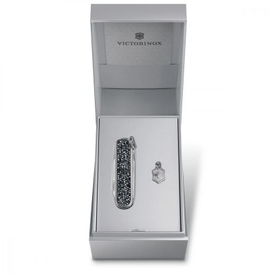 Нож Victorinox Classic SD Brilliant Crystal + брелок-лого (0.6221.35) | Зображення 6