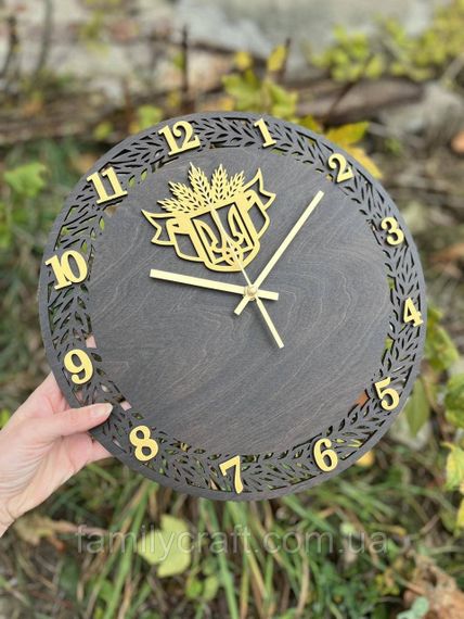 Настінний дерев'яний годинник з гербом України, патріотичний декор, безшумний годинник із фанери, 35 см | Зображення 2