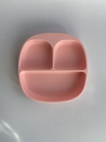 Силіконова секційна тарілка на присосці Квадрат Рожева