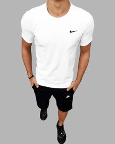 Чоловіча футболка Nike біла
