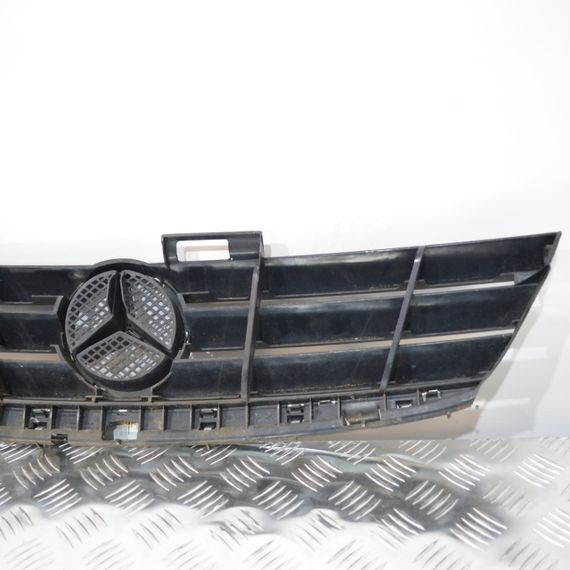Решітка радіатора Mercedes W169 2004-2008 дорестайл Решітка переднього бампера Мерседес в169 1698800083 | Зображення 5